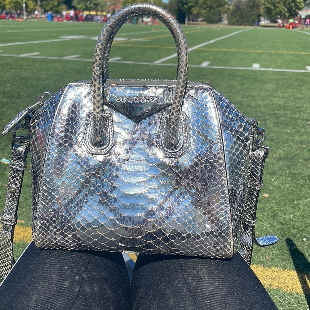 Givenchy Antigona top handle crossbody . (RARE)